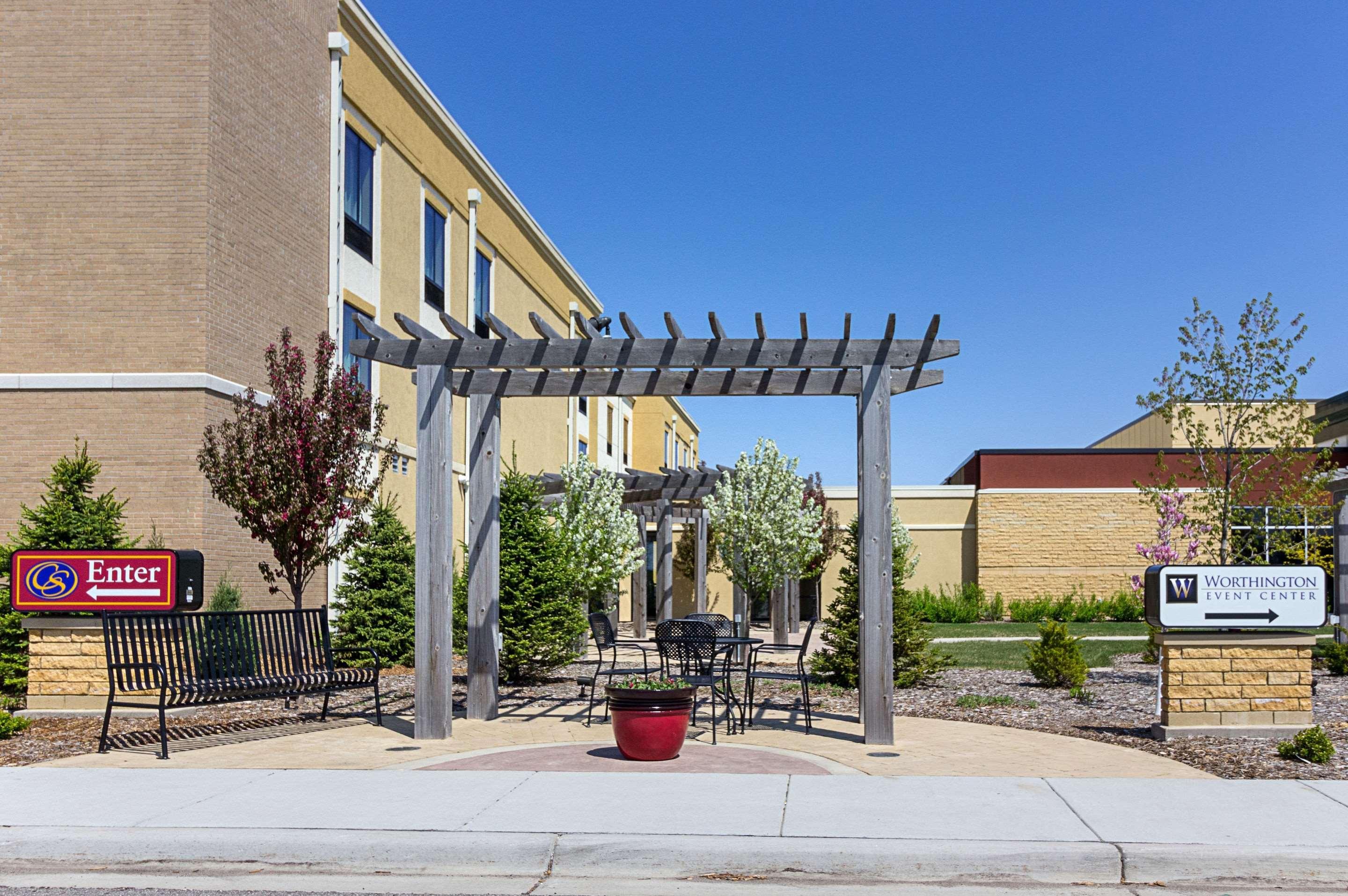 Comfort Suites & Conference Center Worthington Exterior foto