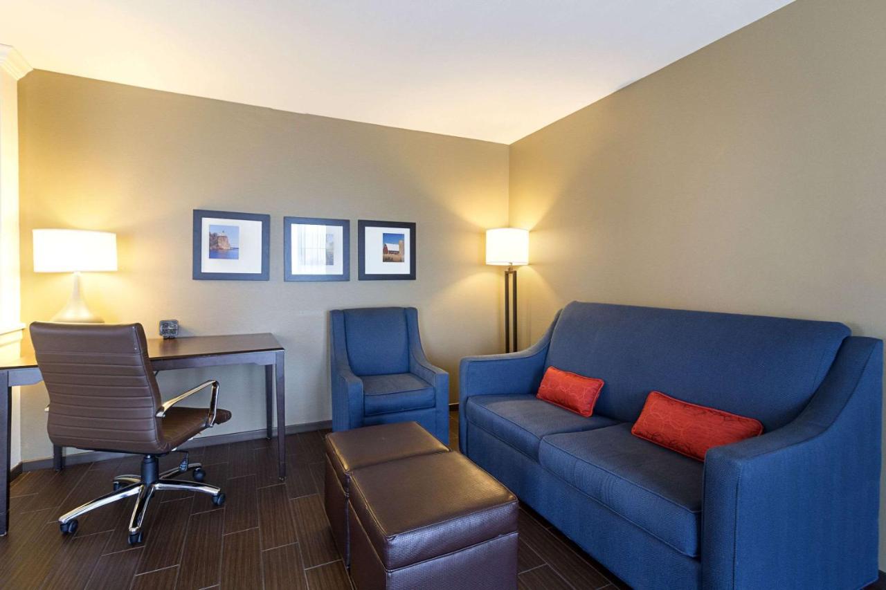 Comfort Suites & Conference Center Worthington Exterior foto